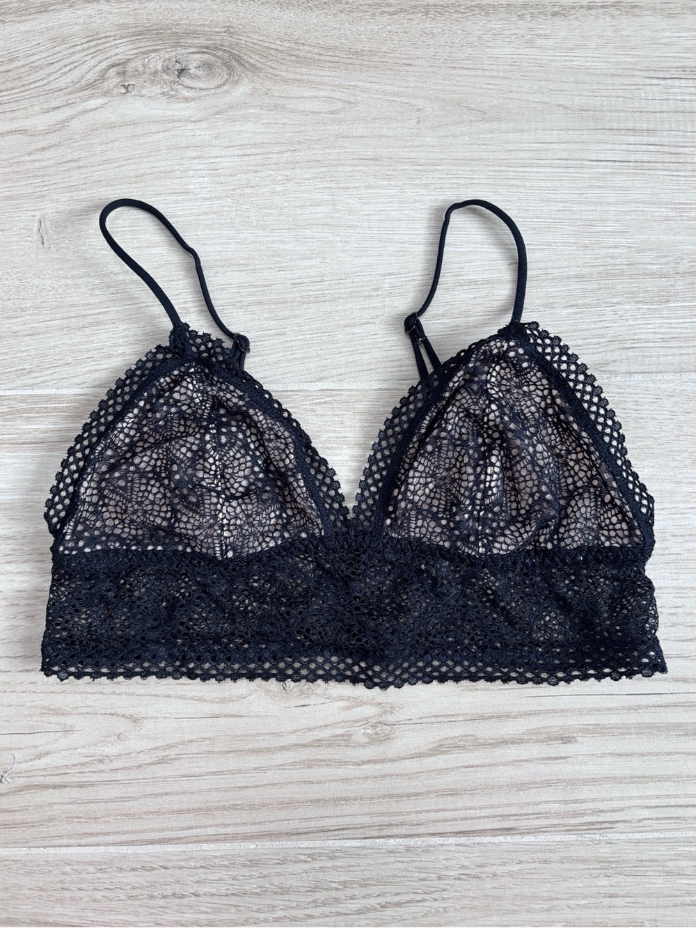 Victoria's Secret Lace Crochet Triangle Bralette Bra Black and Cream Size Small